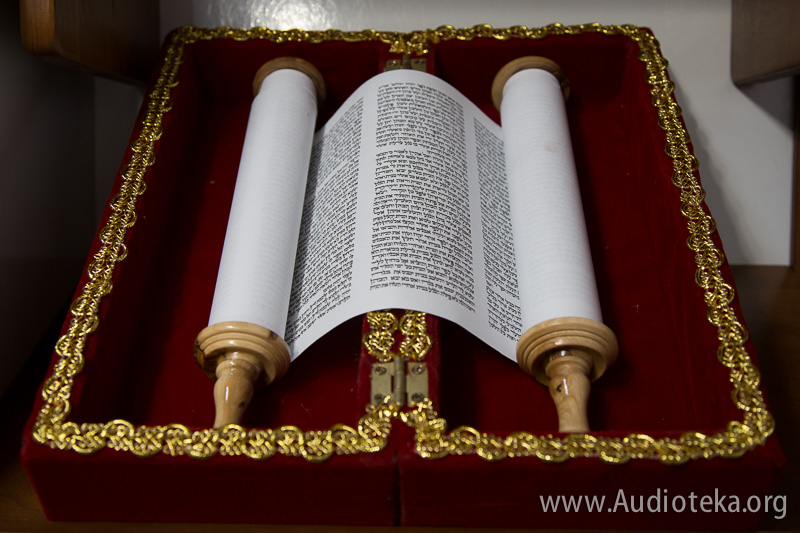 Bible-Truck-32